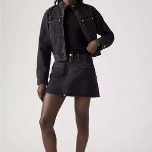 NWT Levi’s Moto Zip-Up Denim Skirt